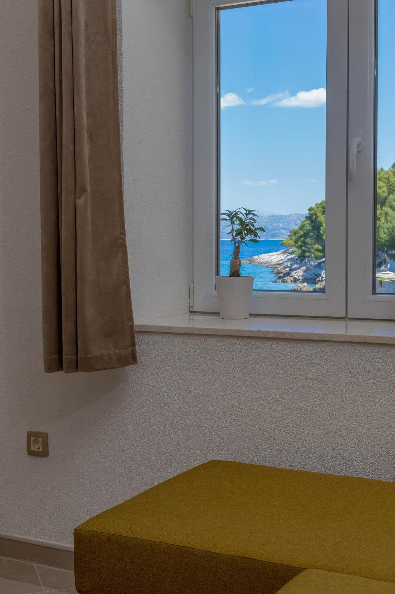 Apartments By The Sea Cove Zastupac, Hvar - 8761 Hvar Town Room photo