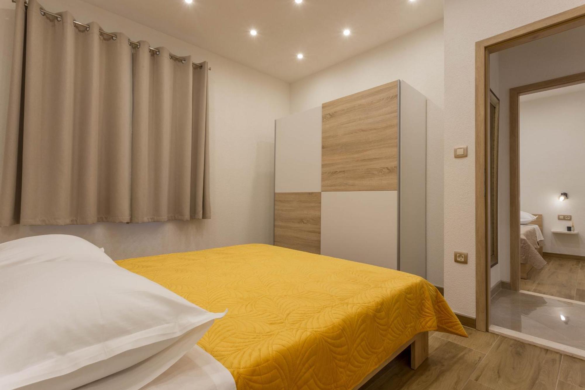 Apartments By The Sea Cove Zastupac, Hvar - 8761 Hvar Town Room photo